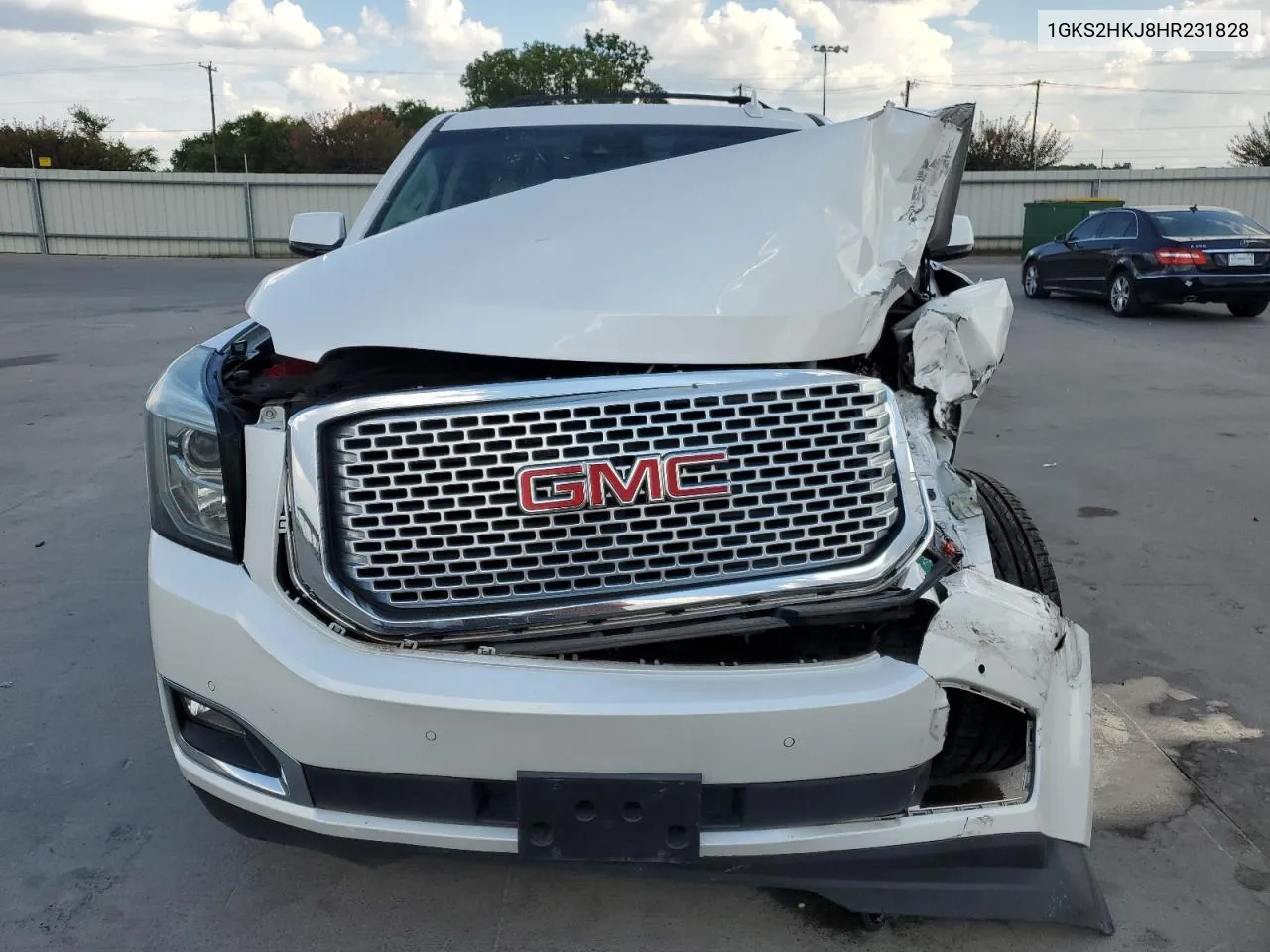 1GKS2HKJ8HR231828 2017 GMC Yukon Xl Denali