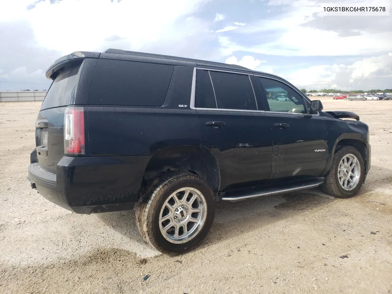 1GKS1BKC6HR175678 2017 GMC Yukon Slt