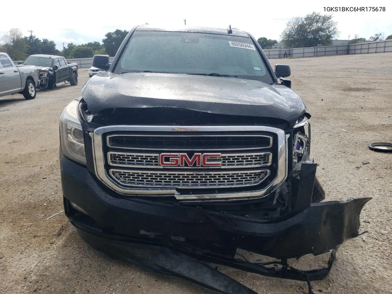 1GKS1BKC6HR175678 2017 GMC Yukon Slt