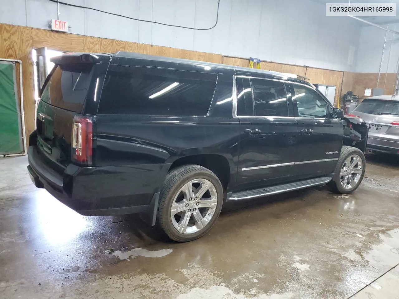 1GKS2GKC4HR165998 2017 GMC Yukon Xl K1500 Slt