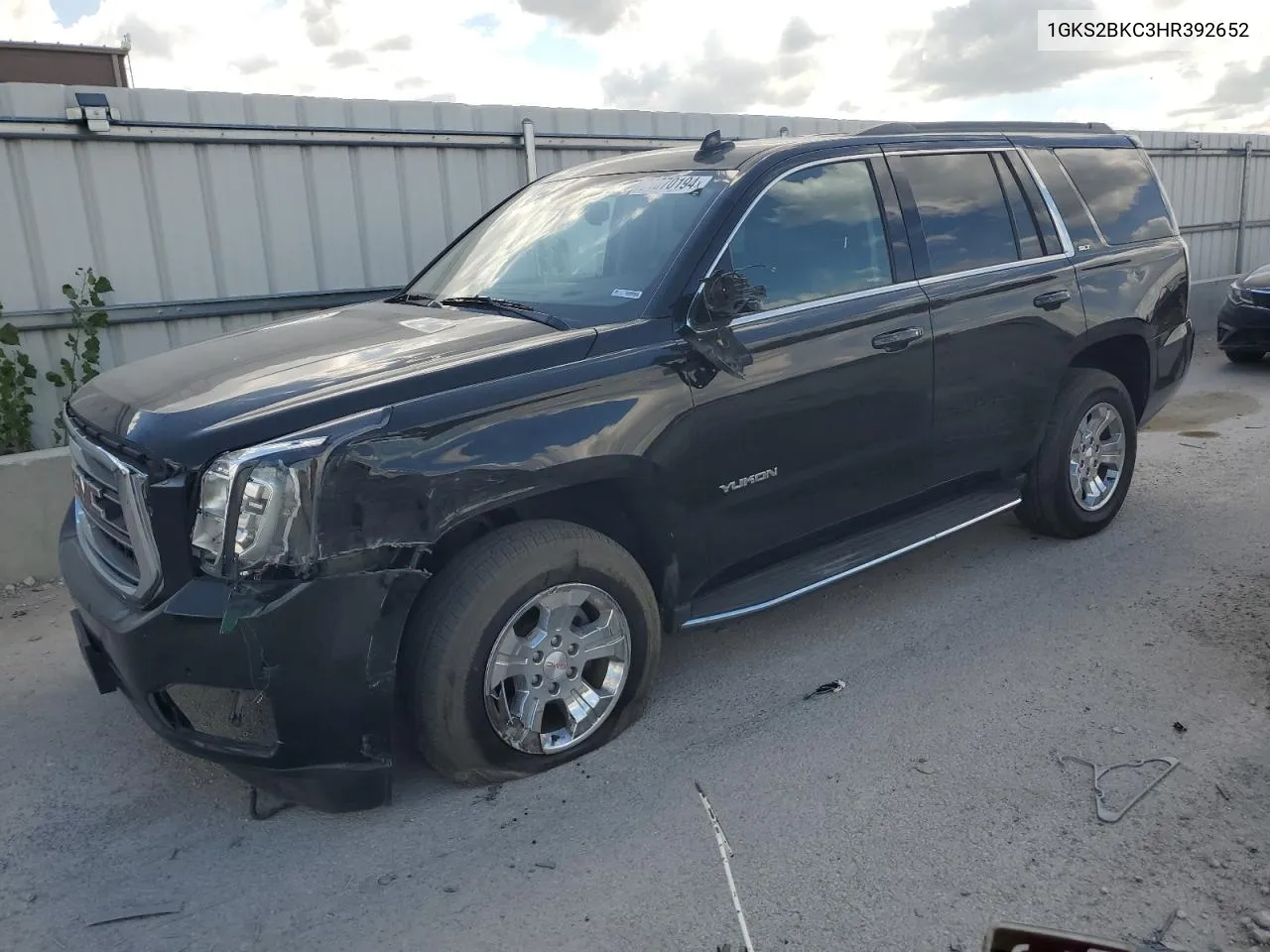 2017 GMC Yukon Slt VIN: 1GKS2BKC3HR392652 Lot: 71670194