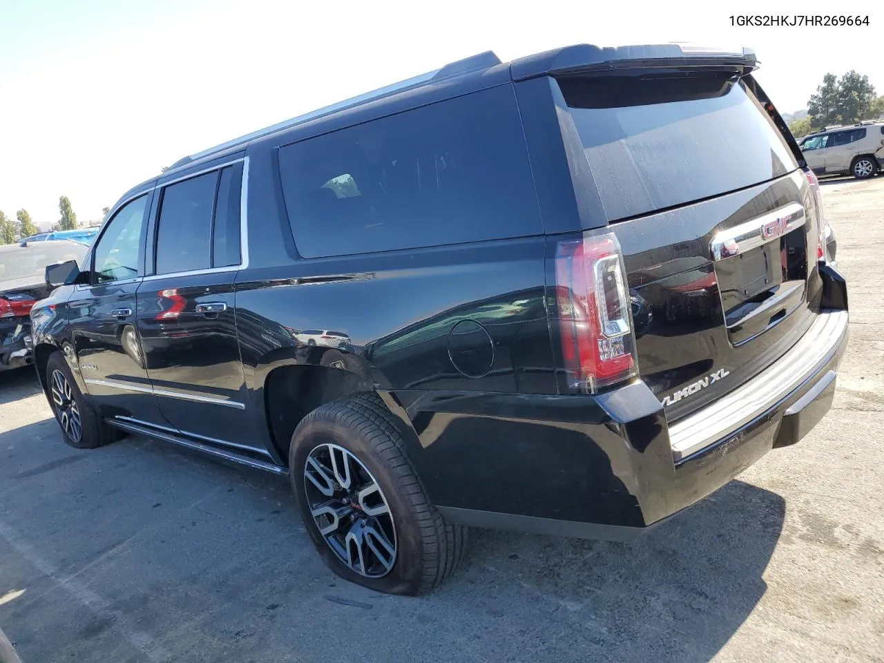 2017 GMC Yukon Xl Denali VIN: 1GKS2HKJ7HR269664 Lot: 72184694