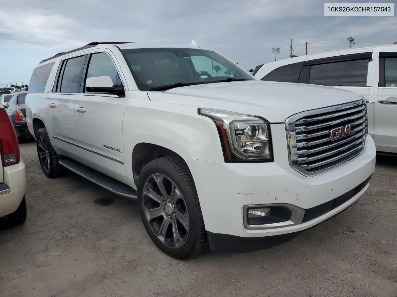 1GKS2GKC0HR157543 2017 GMC Yukon Xl K1500 Slt