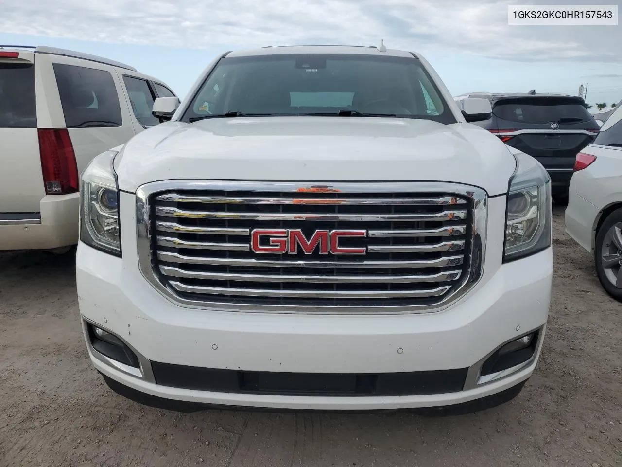 1GKS2GKC0HR157543 2017 GMC Yukon Xl K1500 Slt