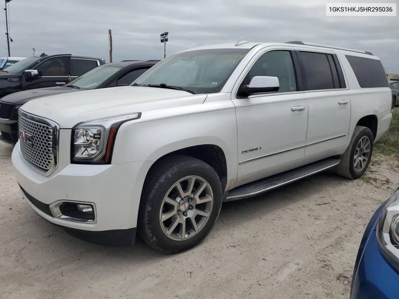 1GKS1HKJ5HR295036 2017 GMC Yukon Xl Denali