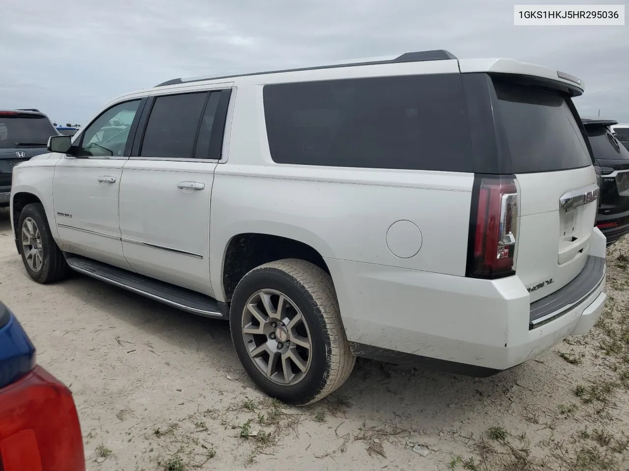 2017 GMC Yukon Xl Denali VIN: 1GKS1HKJ5HR295036 Lot: 75074734