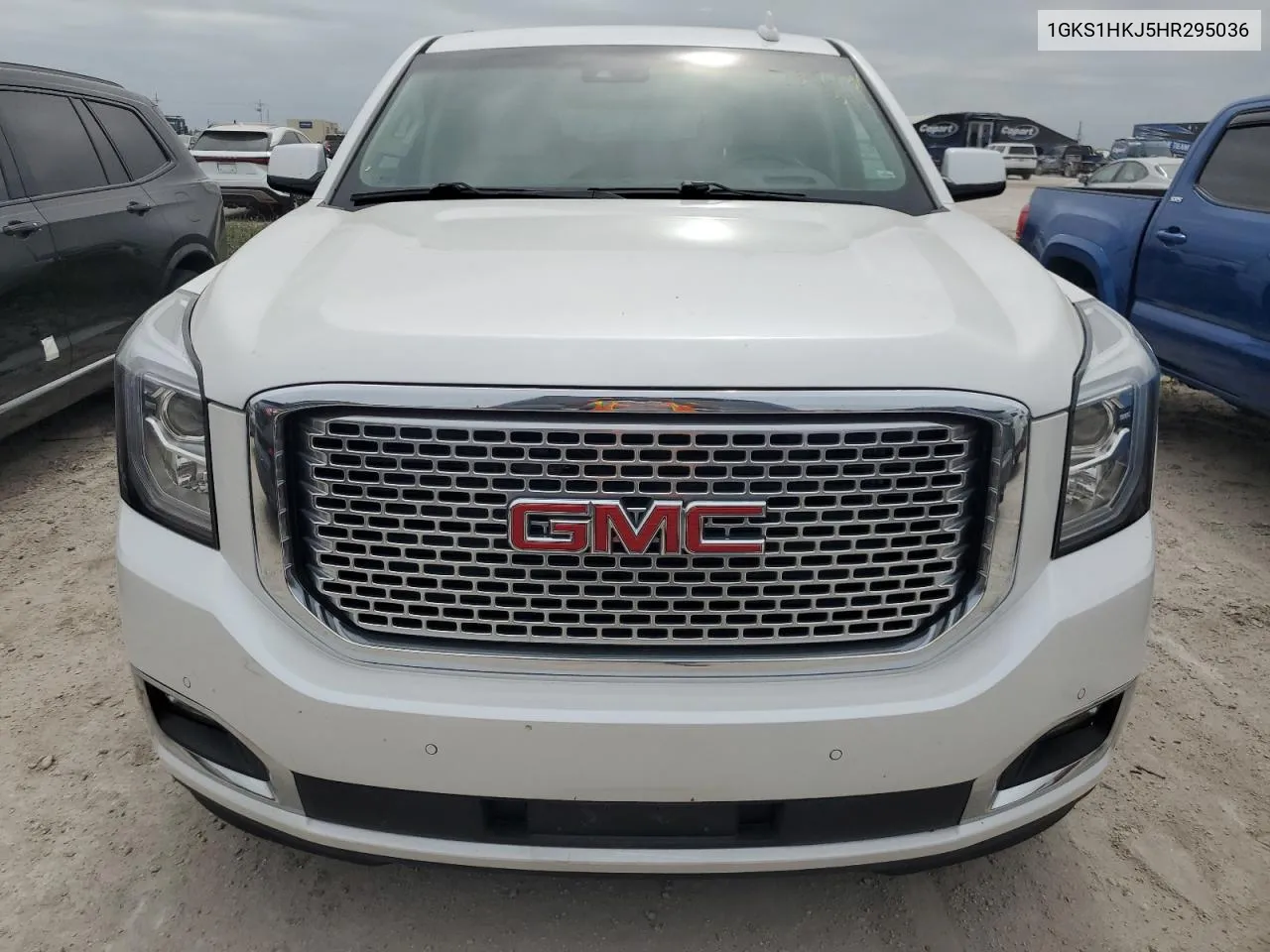 2017 GMC Yukon Xl Denali VIN: 1GKS1HKJ5HR295036 Lot: 75074734