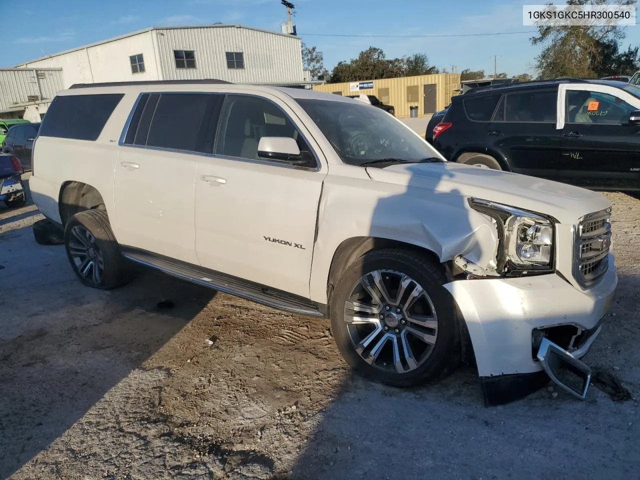 2017 GMC Yukon Xl C1500 Slt VIN: 1GKS1GKC5HR300540 Lot: 75308894