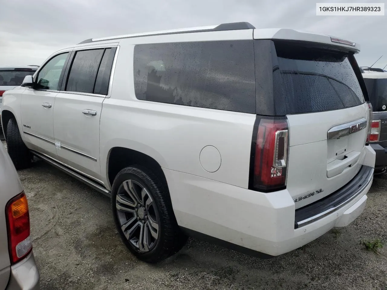 1GKS1HKJ7HR389323 2017 GMC Yukon Xl Denali