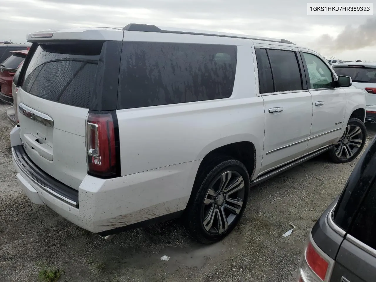 1GKS1HKJ7HR389323 2017 GMC Yukon Xl Denali