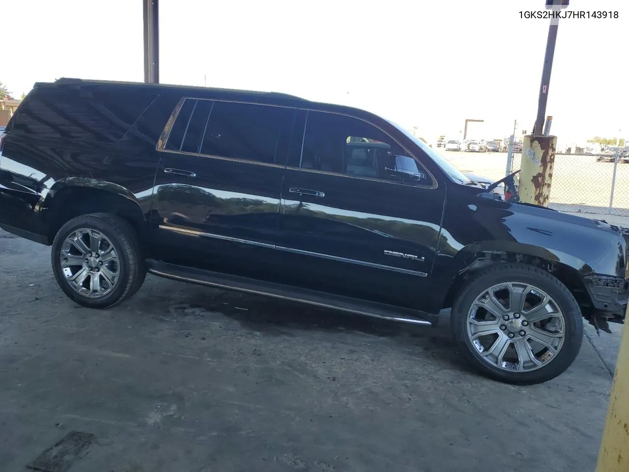 2017 GMC Yukon Xl Denali VIN: 1GKS2HKJ7HR143918 Lot: 77764174