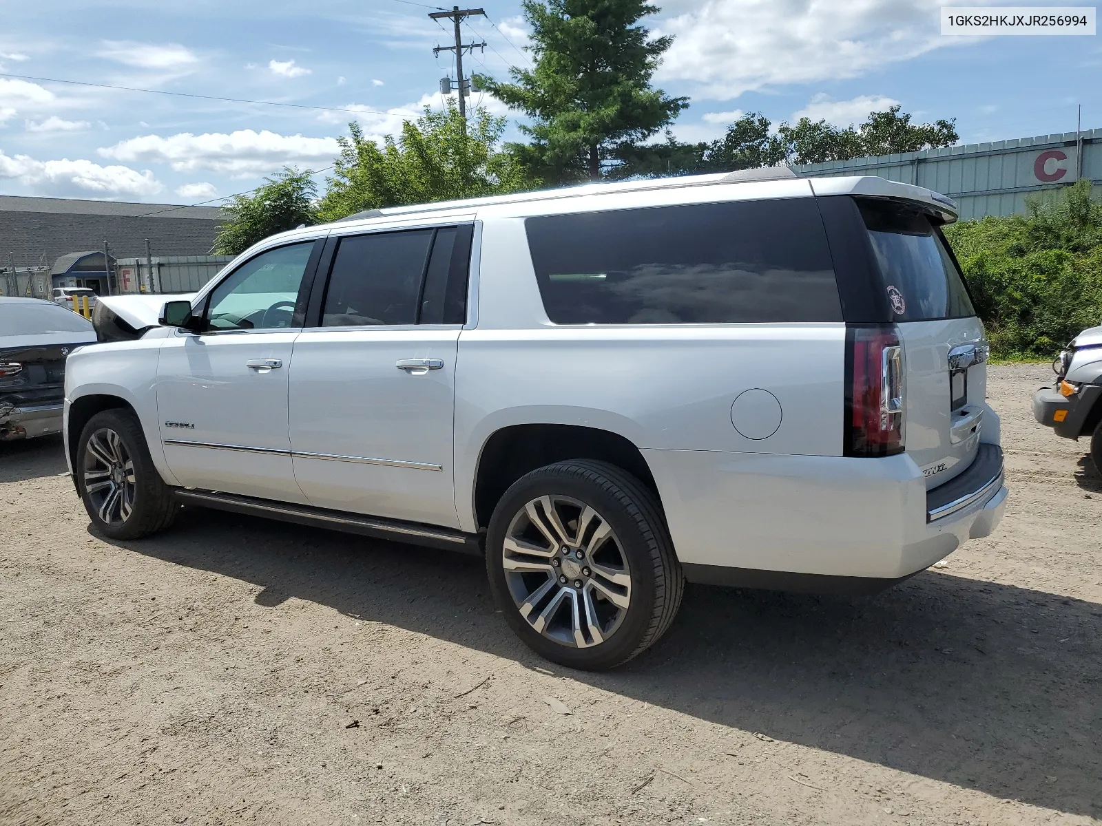 2018 GMC Yukon Xl Denali VIN: 1GKS2HKJXJR256994 Lot: 68000744