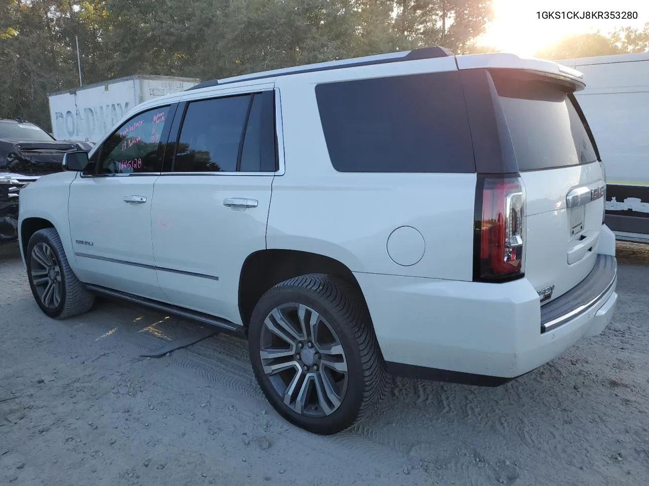 1GKS1CKJ8KR353280 2019 GMC Yukon Denali