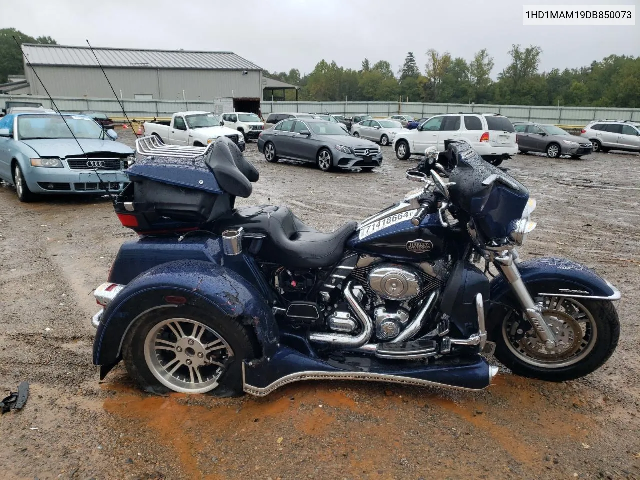 2013 Harley-Davidson Flhtcutg Tri Glide Ultra Classic VIN: 1HD1MAM19DB850073 Lot: 71418664