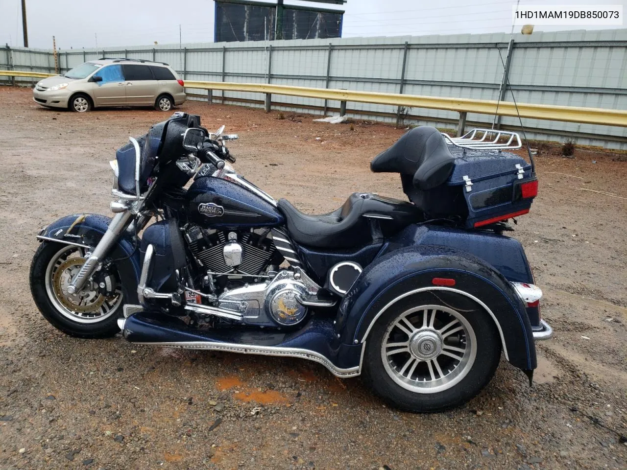 2013 Harley-Davidson Flhtcutg Tri Glide Ultra Classic VIN: 1HD1MAM19DB850073 Lot: 71418664