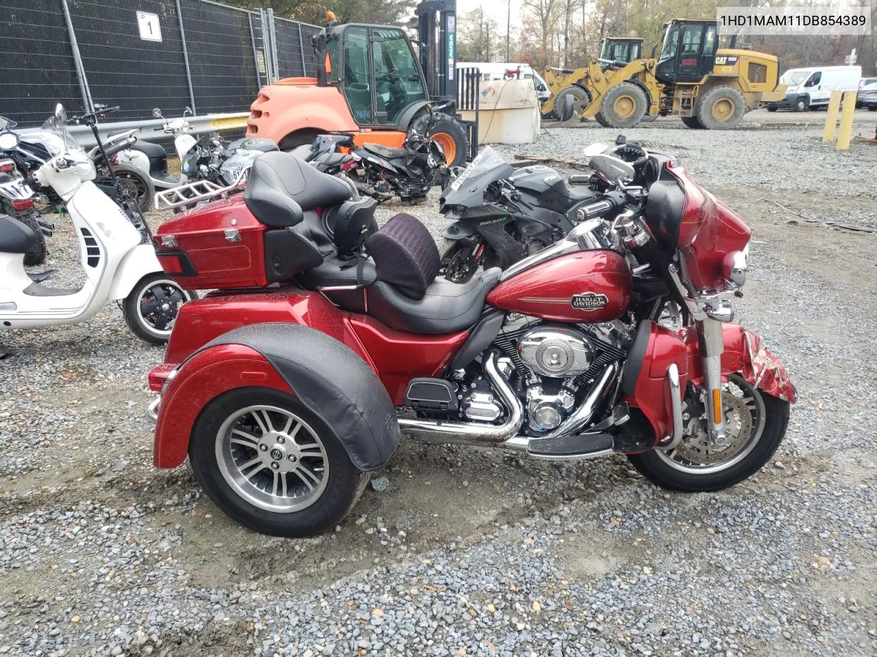 2013 Harley-Davidson Flhtcutg Tri Glide Ultra Classic VIN: 1HD1MAM11DB854389 Lot: 81187724