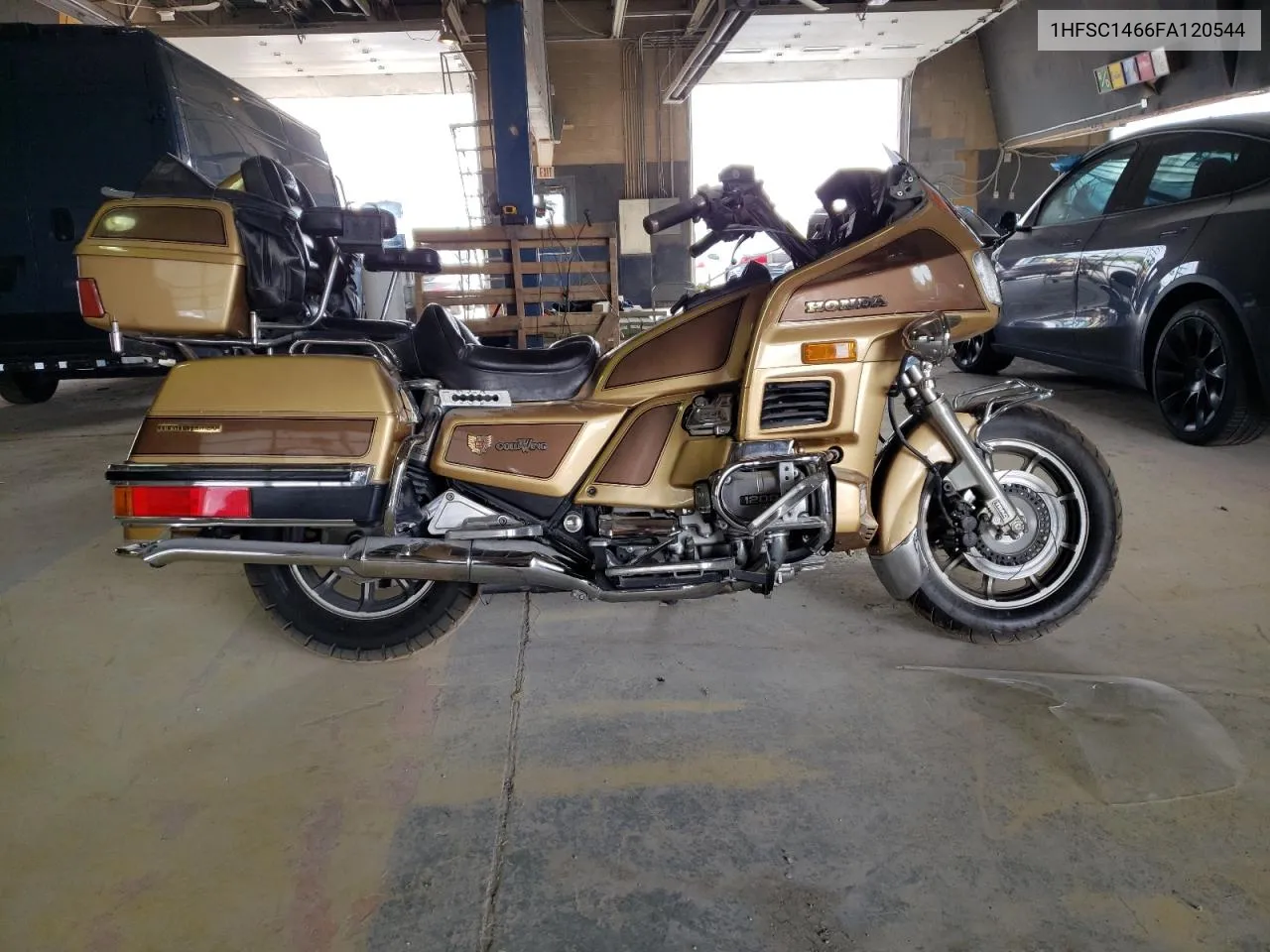 1985 Honda Gl1200 L VIN: 1HFSC1466FA120544 Lot: 66702414