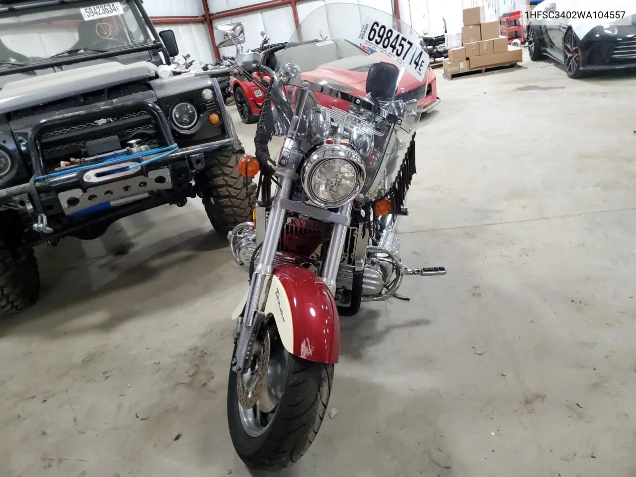 1HFSC3402WA104557 1998 Honda Gl1500 C/2