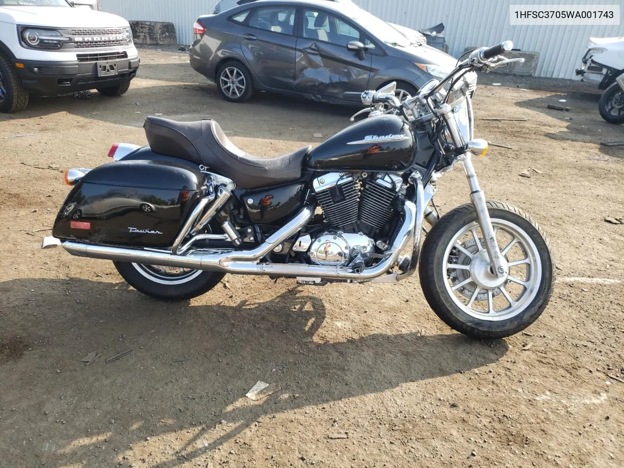 1998 Honda Vt1100 Ct VIN: 1HFSC3705WA001743 Lot: 70839814