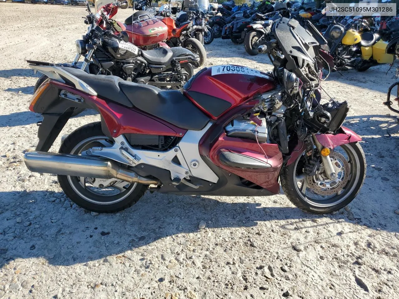 JH2SC51095M301286 2005 Honda St1300