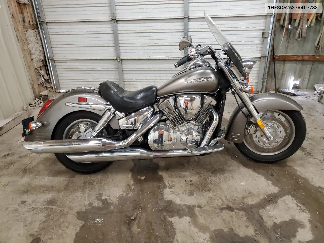 2007 Honda Vtx1300 R VIN: 1HFSC52637A407738 Lot: 70166674