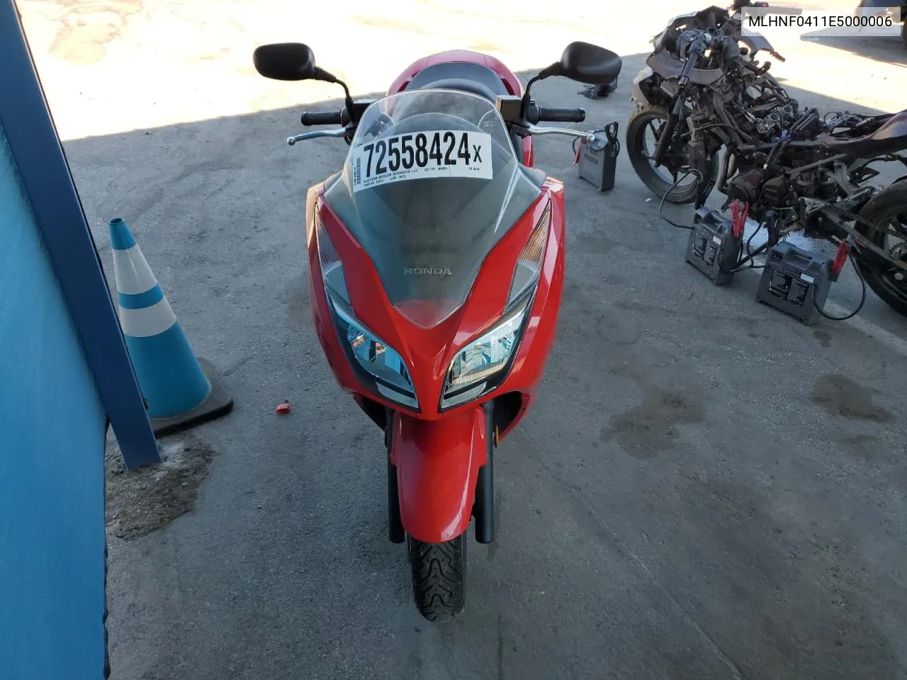 MLHNF0411E5000006 2014 Honda Nss300 A