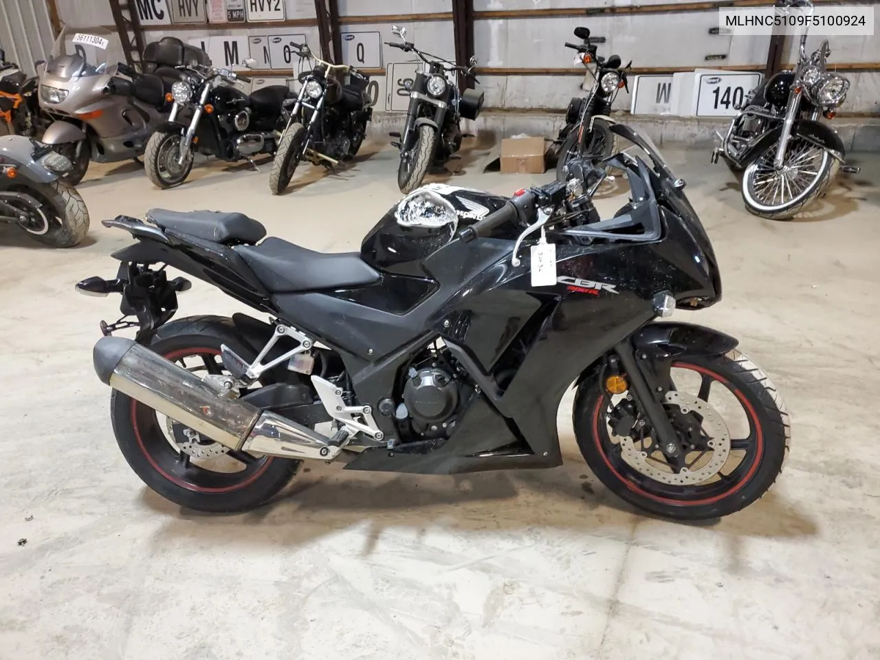 2015 Honda Cbr300 R VIN: MLHNC5109F5100924 Lot: 57375934