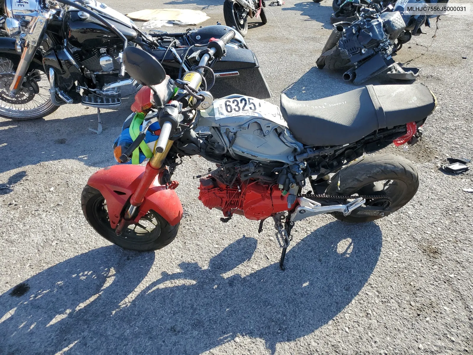 MLHJC7556J5000031 2018 Honda Grom 125