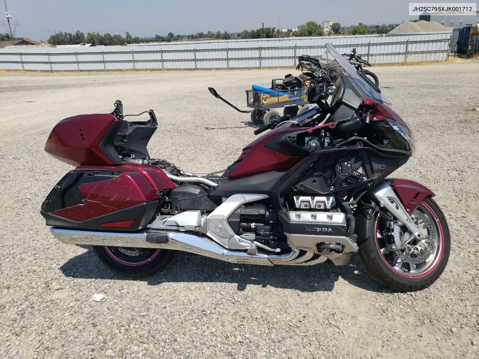 JH2SC795XJK001712 2018 Honda Gl1800 D