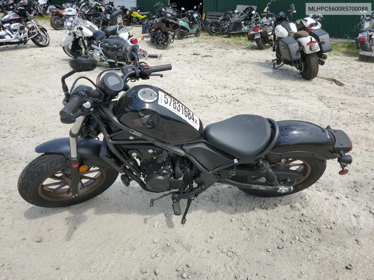 MLHPC5600R5700088 2024 Honda Cmx500