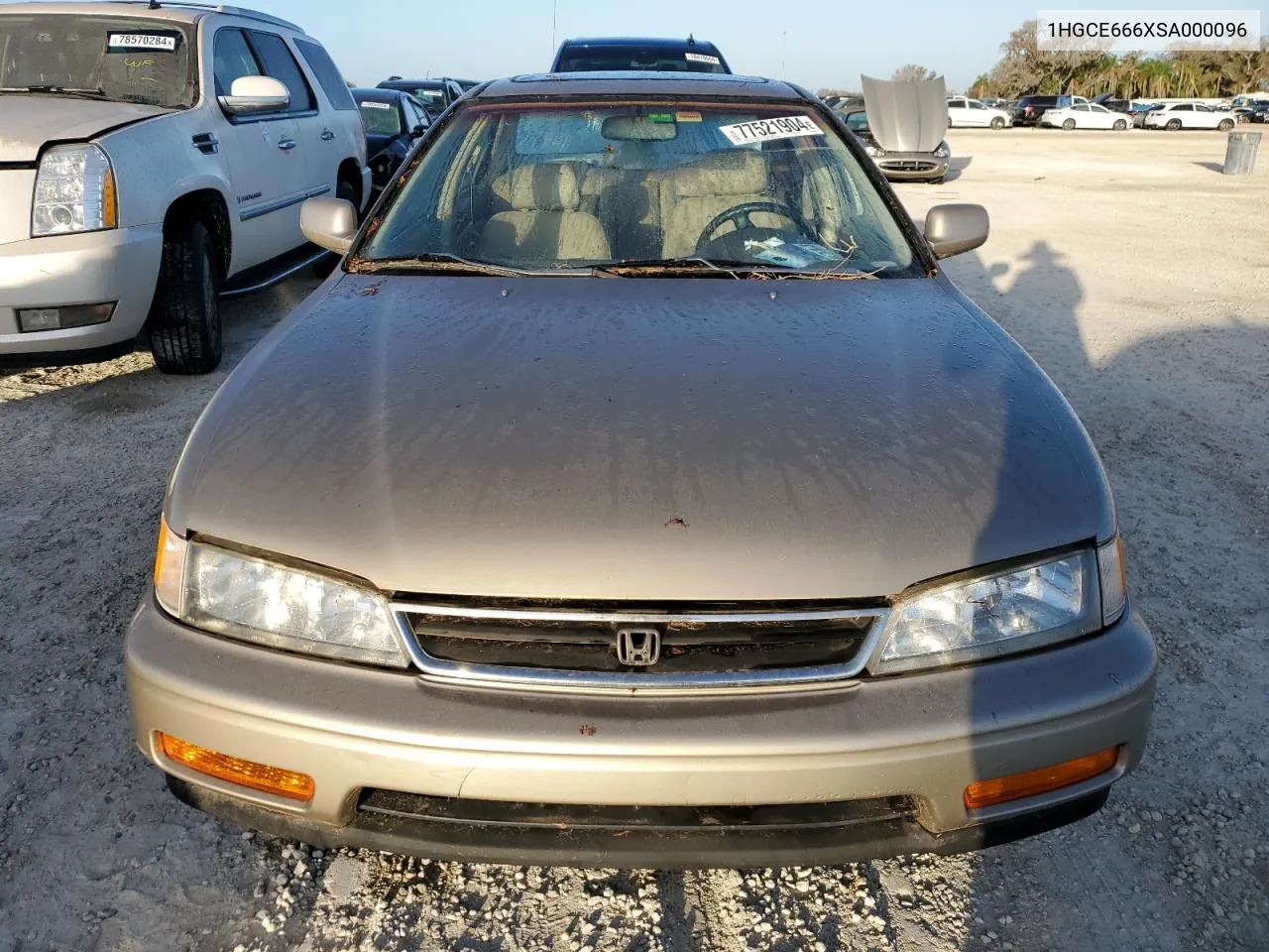 1995 Honda Accord Ex VIN: 1HGCE666XSA000096 Lot: 77521904