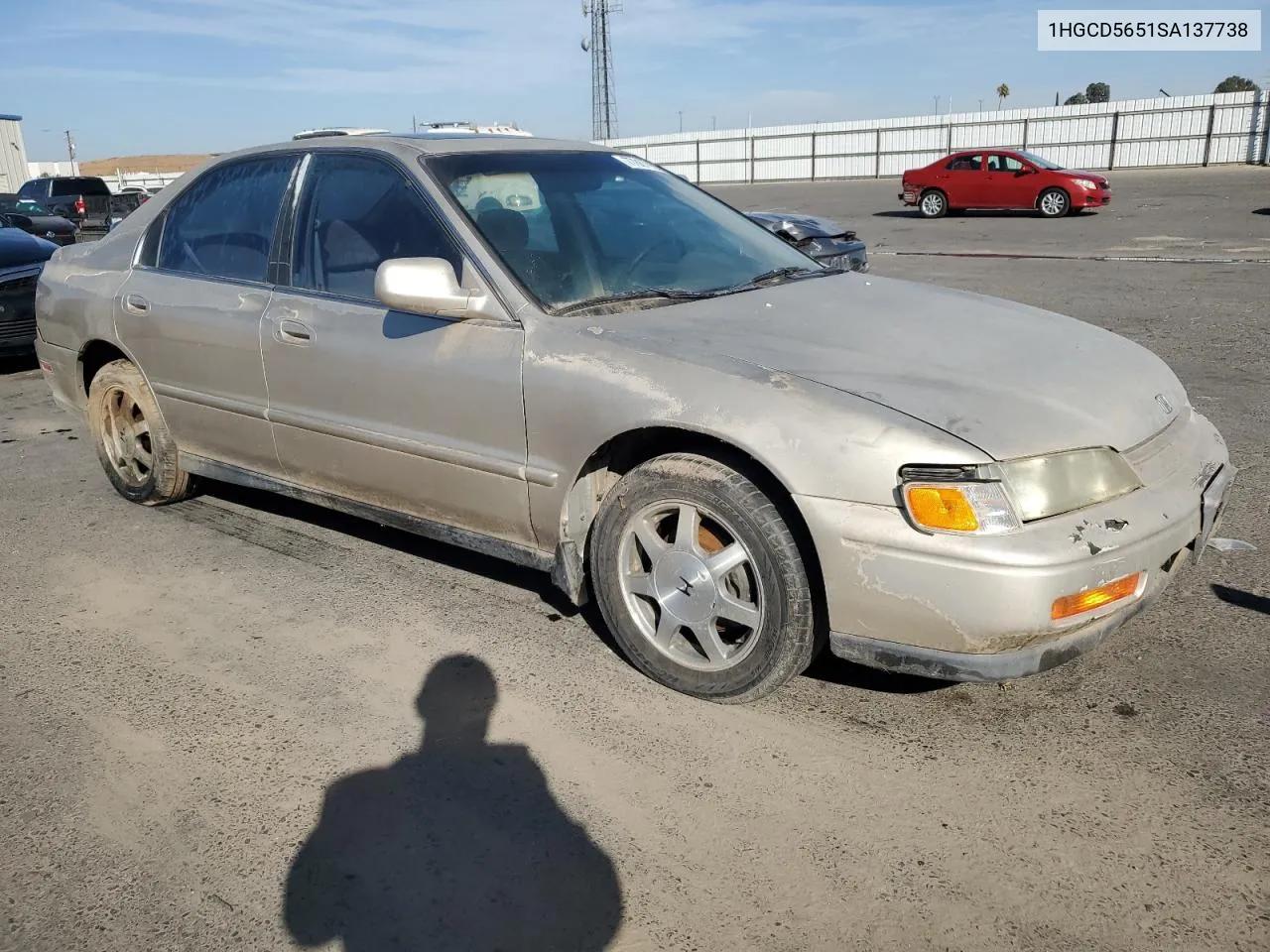 1995 Honda Accord Ex VIN: 1HGCD5651SA137738 Lot: 77867994