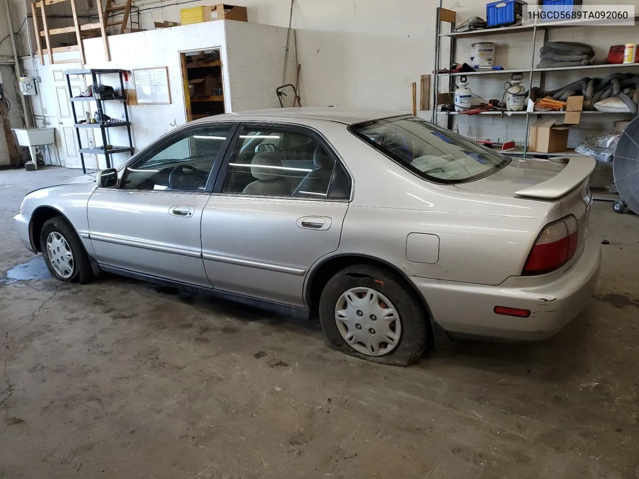 1996 Honda Accord Dx 25Th Anniversary VIN: 1HGCD5689TA092060 Lot: 70708234