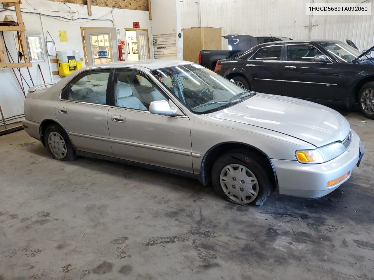 1HGCD5689TA092060 1996 Honda Accord Dx 25Th Anniversary