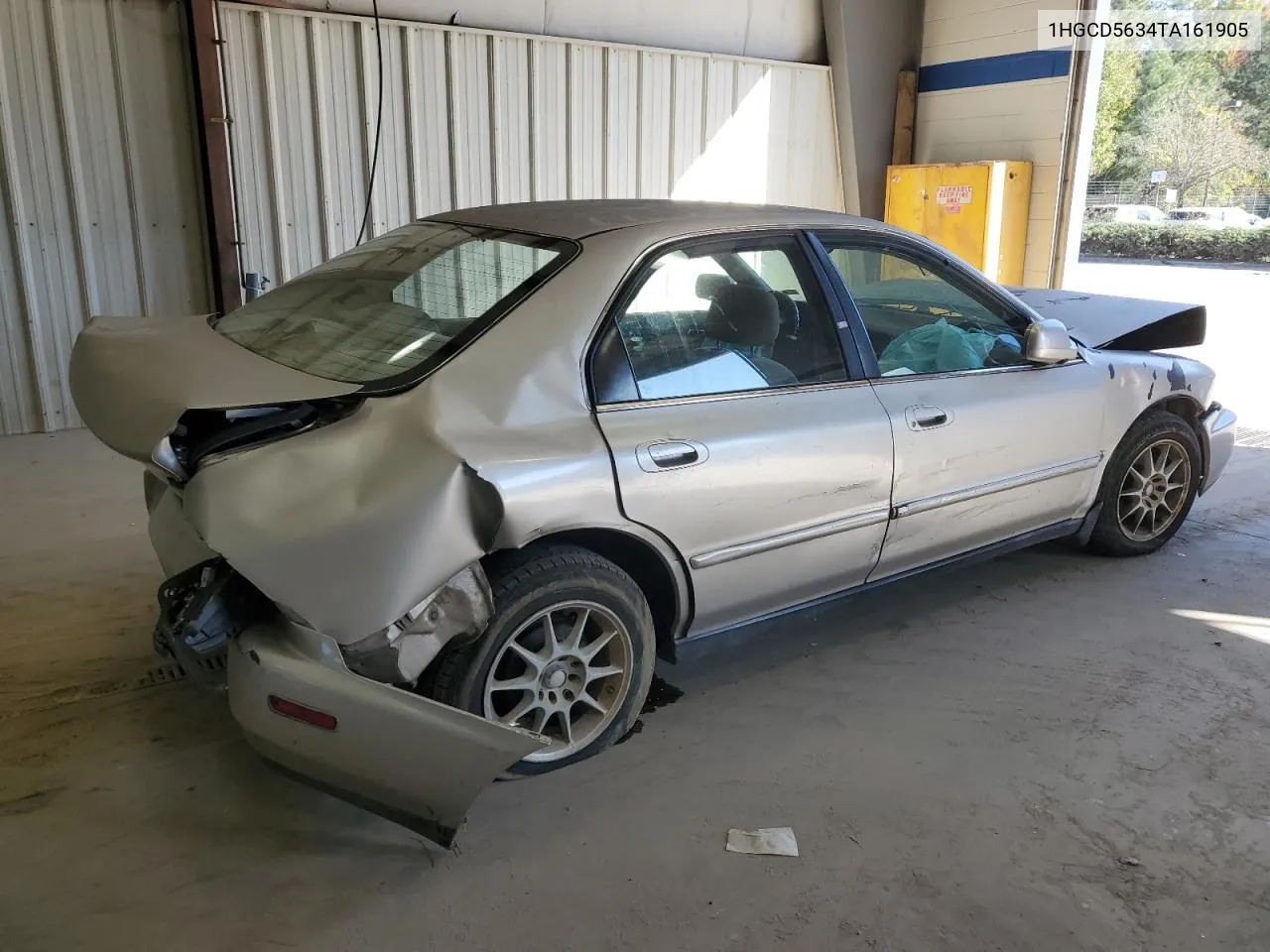 1996 Honda Accord Lx VIN: 1HGCD5634TA161905 Lot: 76520644