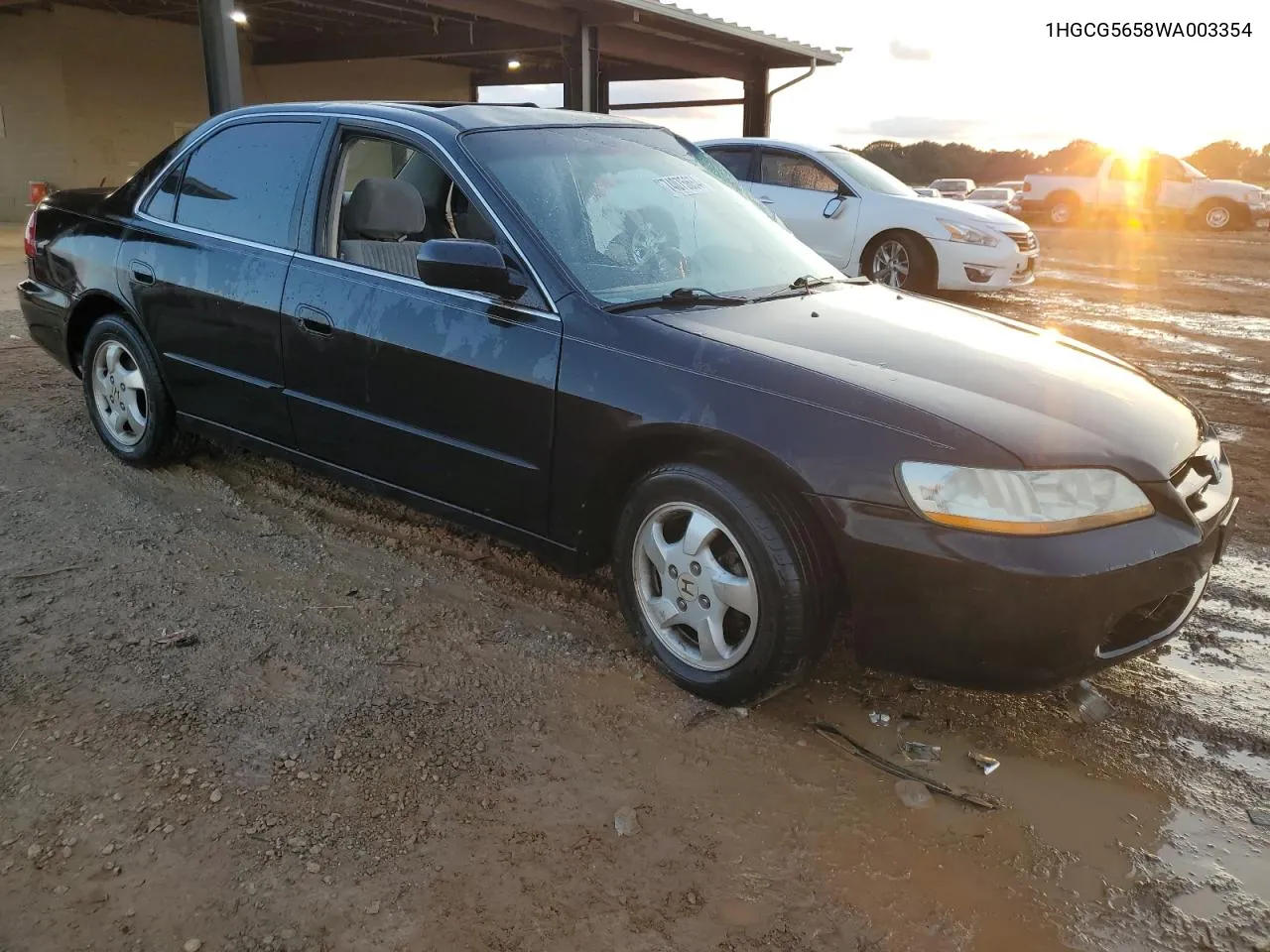 1998 Honda Accord Ex VIN: 1HGCG5658WA003354 Lot: 74075654