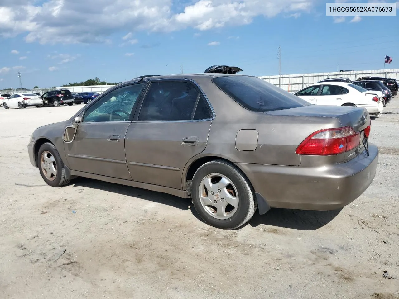 1999 Honda Accord Ex VIN: 1HGCG5652XA076673 Lot: 74198604