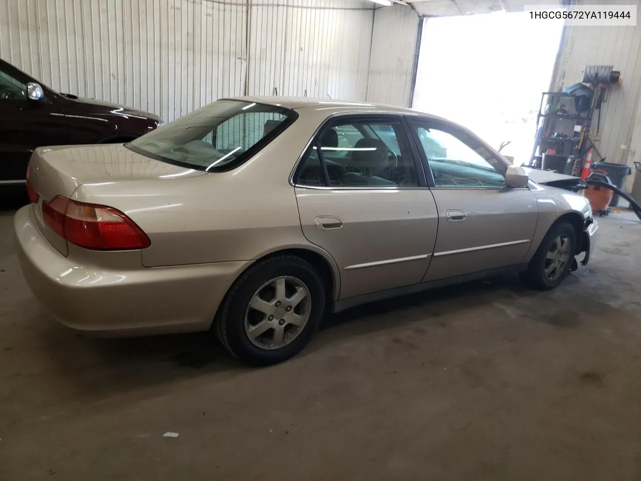 1HGCG5672YA119444 2000 Honda Accord Se