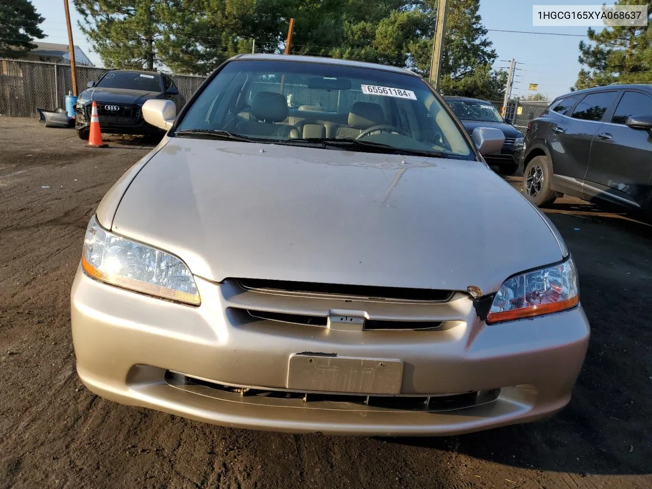 1HGCG165XYA068637 2000 Honda Accord Ex