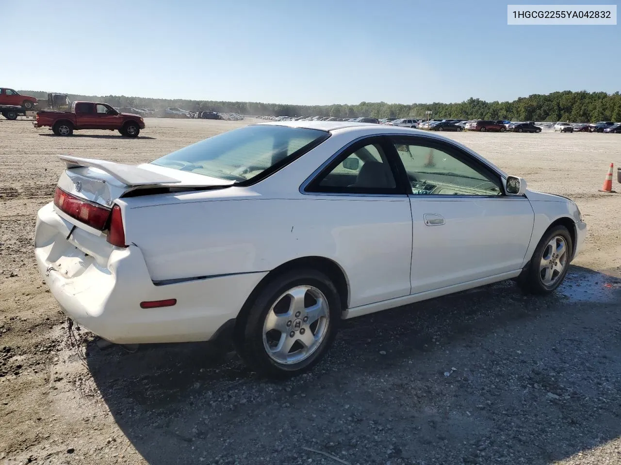 2000 Honda Accord Ex VIN: 1HGCG2255YA042832 Lot: 66789724