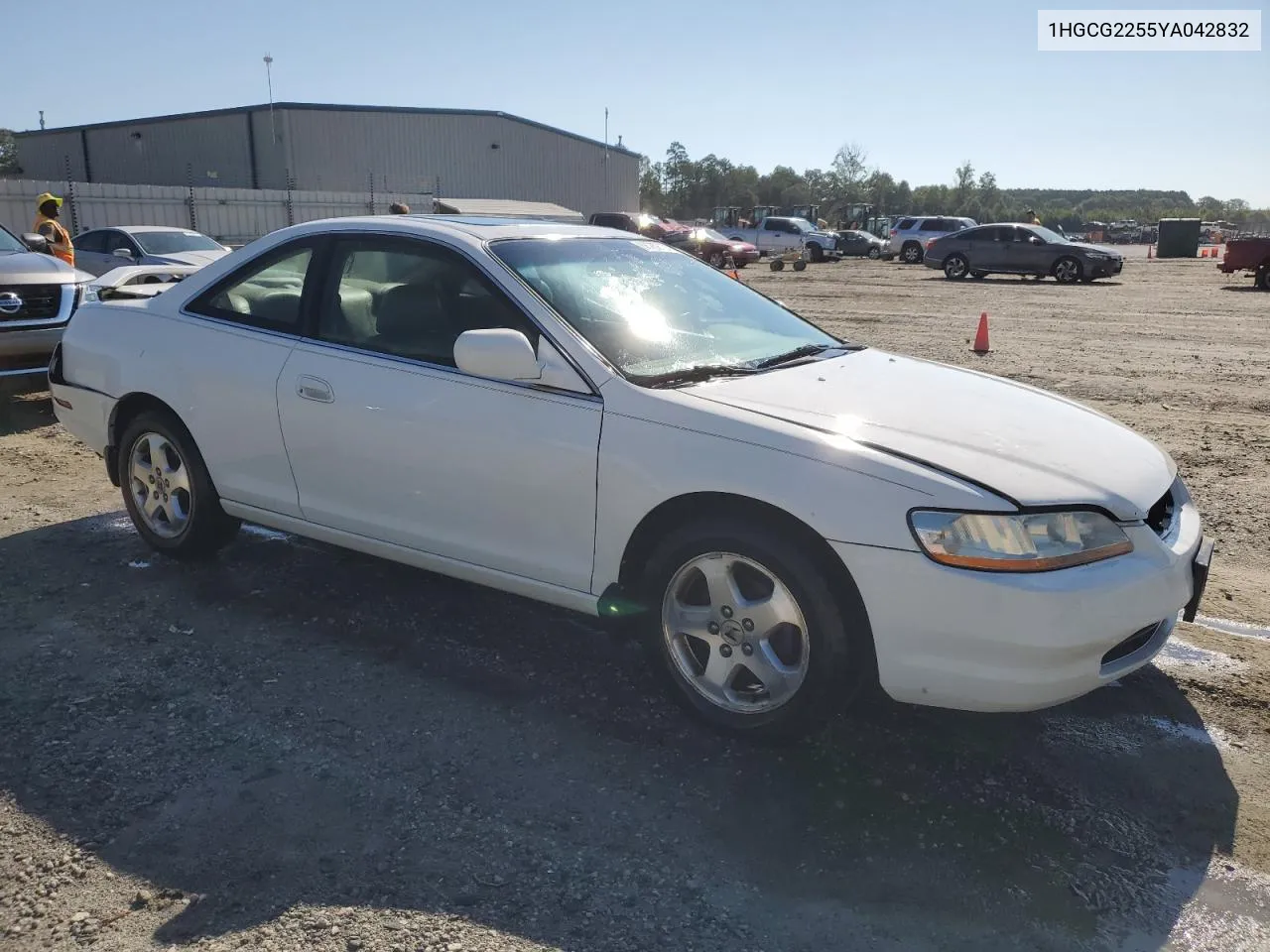 2000 Honda Accord Ex VIN: 1HGCG2255YA042832 Lot: 66789724