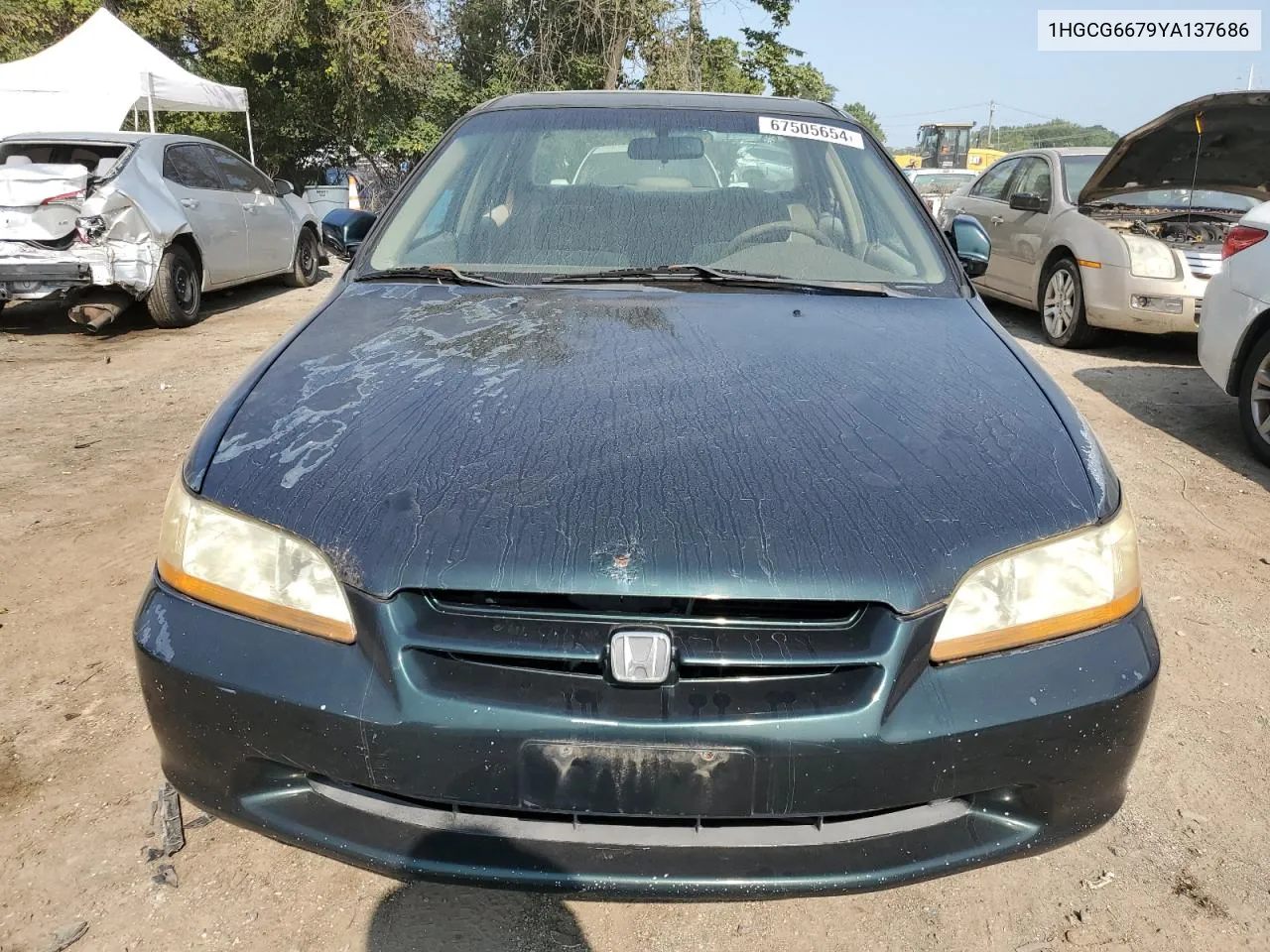 1HGCG6679YA137686 2000 Honda Accord Ex