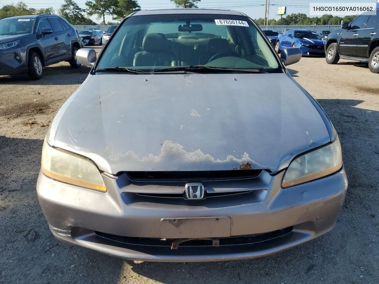 1HGCG1650YA016062 2000 Honda Accord Ex