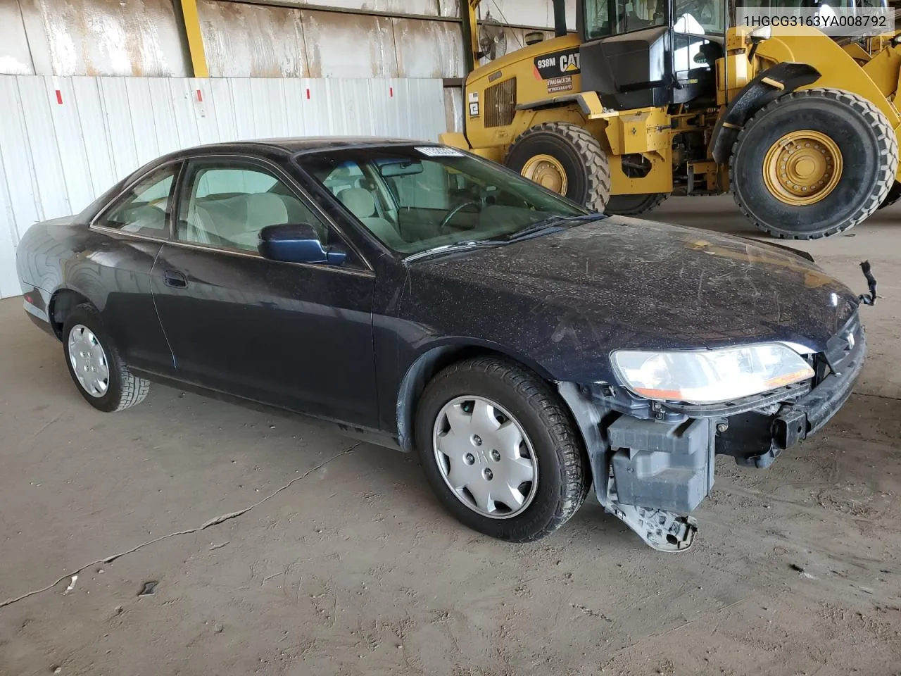 1HGCG3163YA008792 2000 Honda Accord Lx