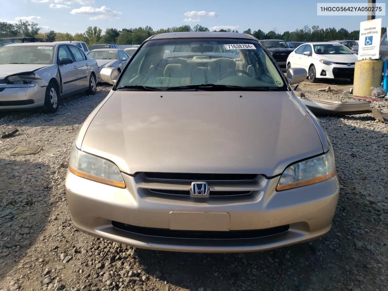 1HGCG5642YA050275 2000 Honda Accord Lx