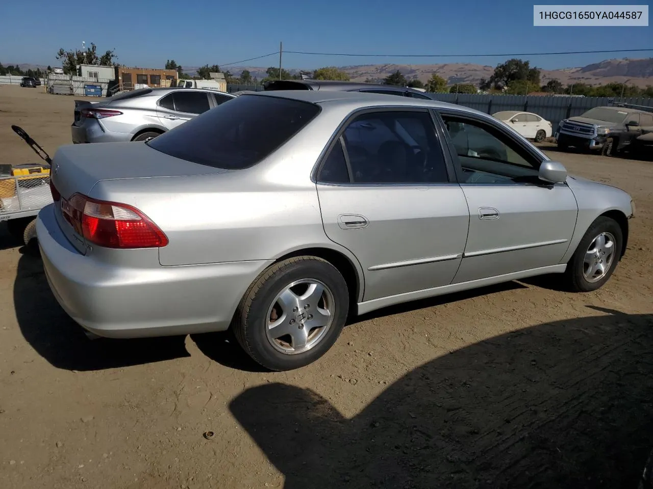 2000 Honda Accord Ex VIN: 1HGCG1650YA044587 Lot: 74581084