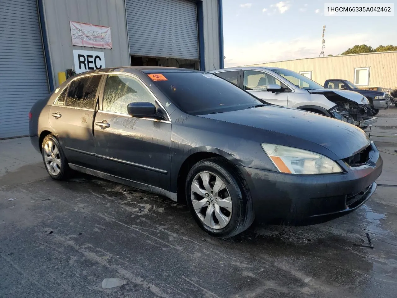 1HGCM66335A042462 2005 Honda Accord Lx