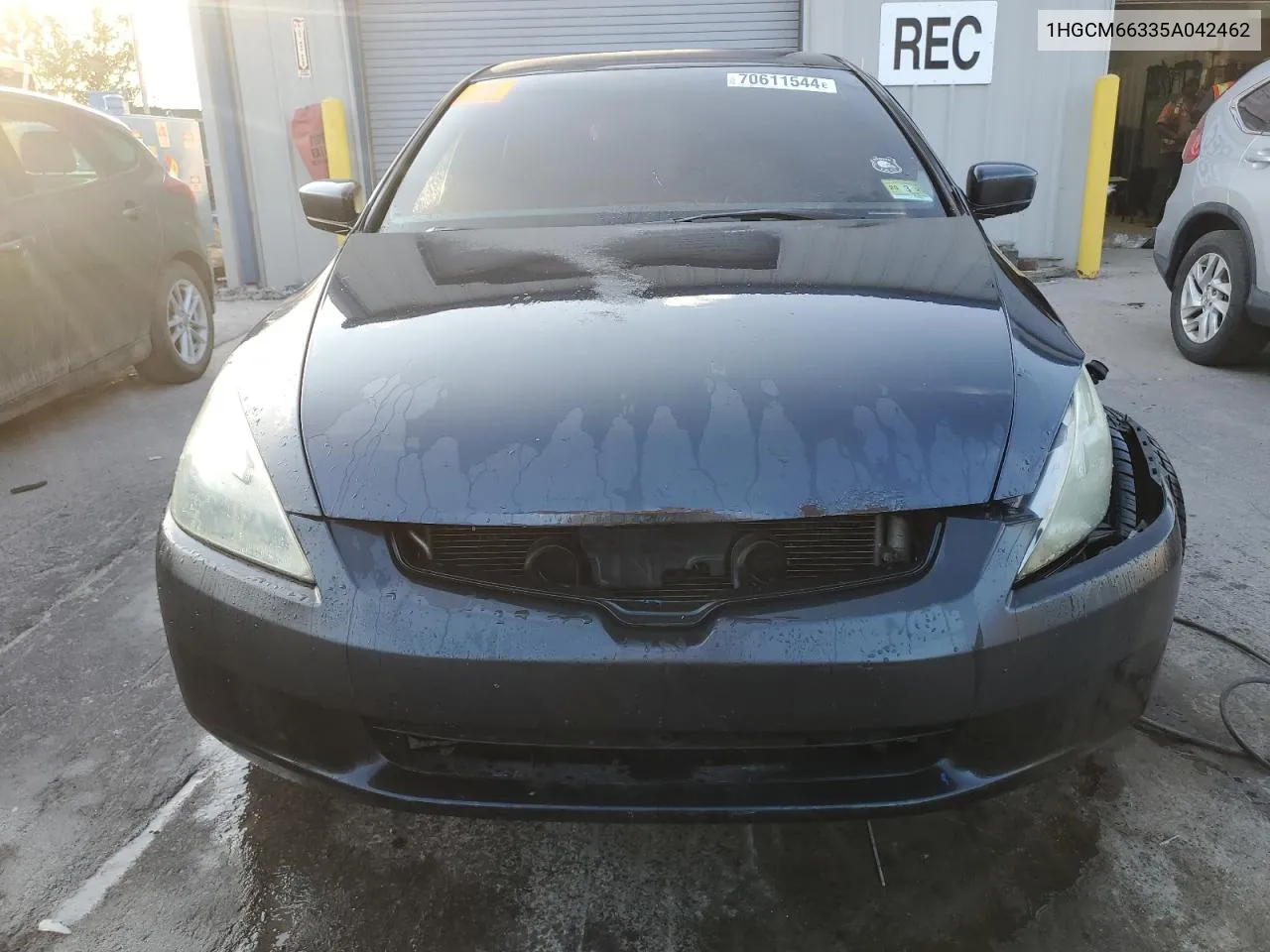 1HGCM66335A042462 2005 Honda Accord Lx