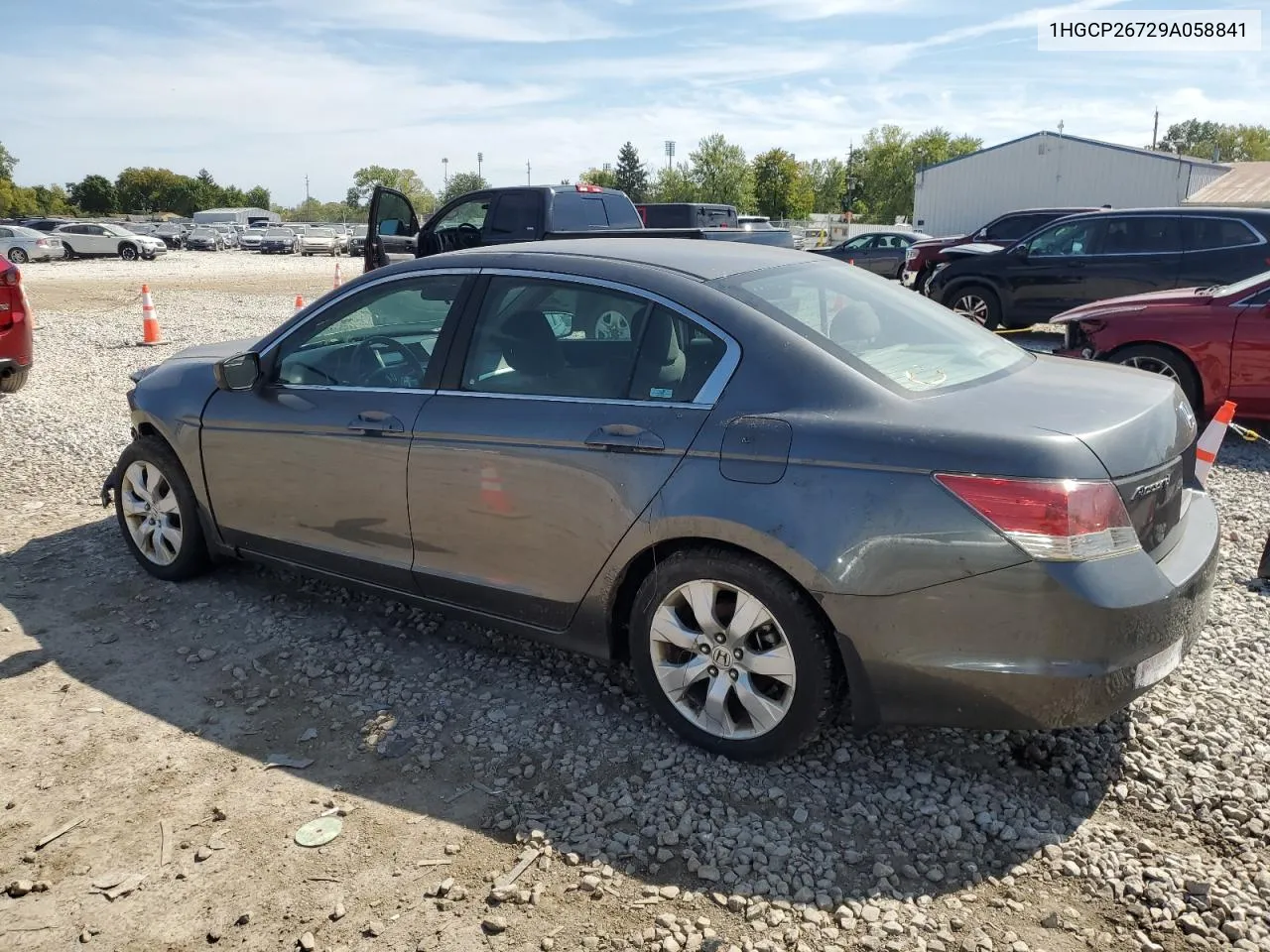 2009 Honda Accord Ex VIN: 1HGCP26729A058841 Lot: 70056434