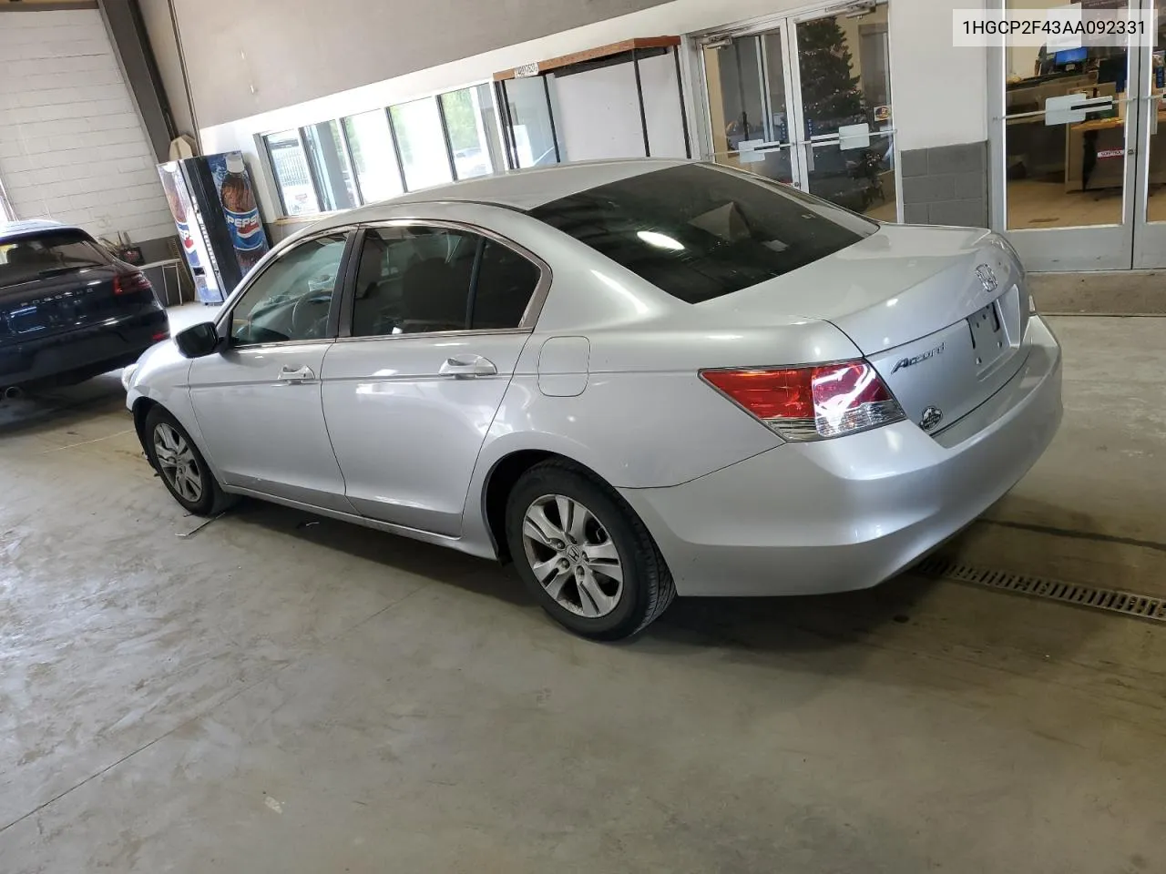 2010 Honda Accord Lxp VIN: 1HGCP2F43AA092331 Lot: 58867024